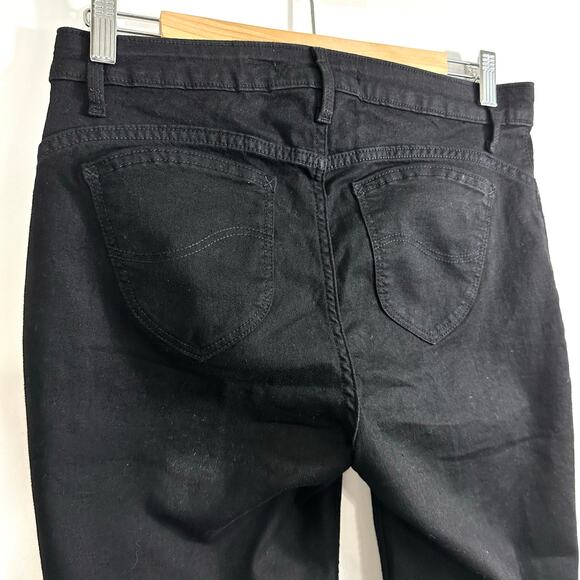 Lee Illusions Skinny Mid-Rise Capri Black Denim Jeans Size 12 NWT - Picture 12 of 12